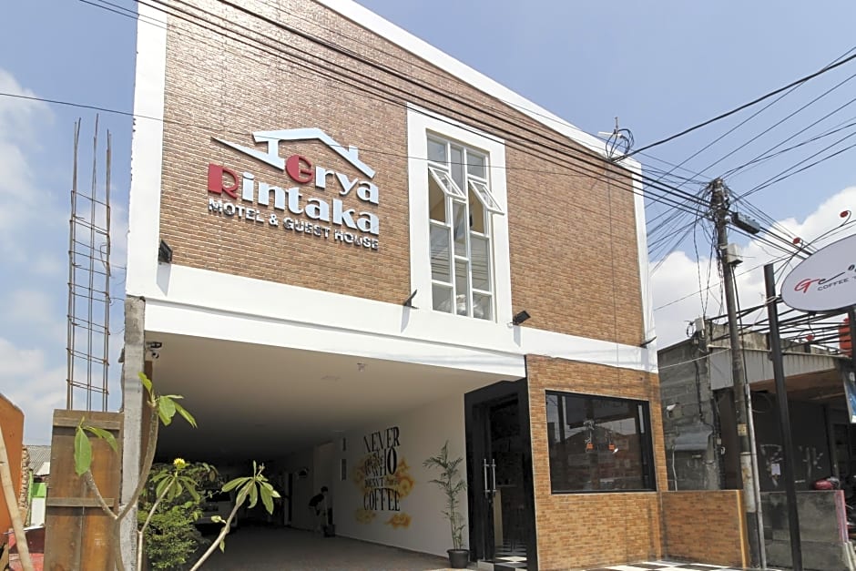 RedDoorz Plus near Jogja Kembali Monument