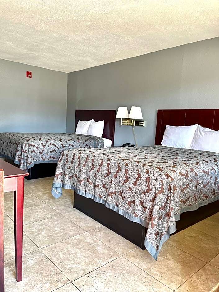Majestic Inn