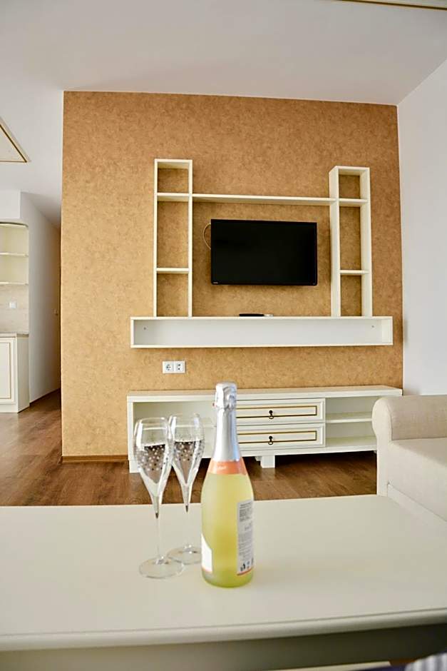 Golden Rainbow Beach Hotel