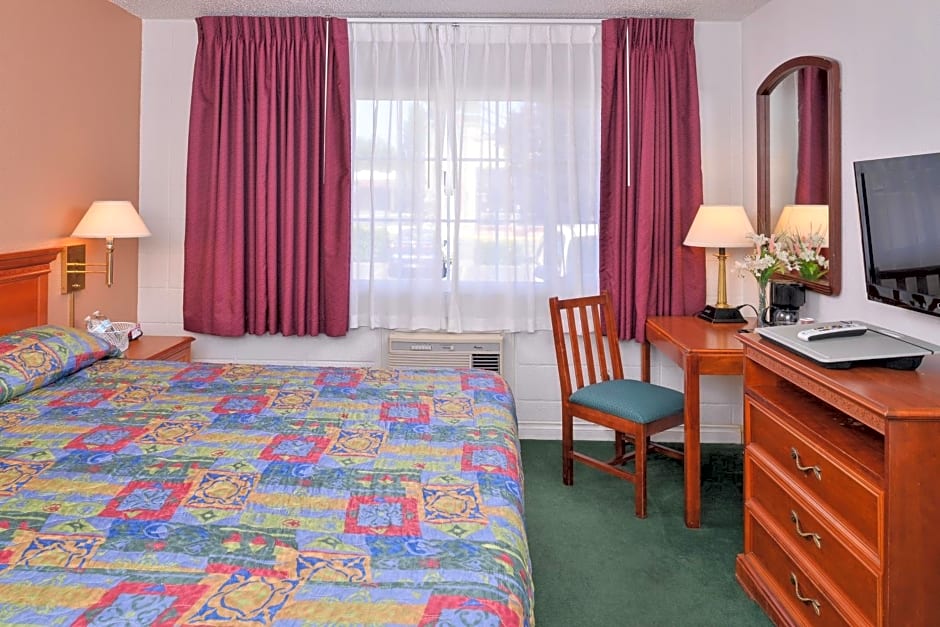 Maverick Motel - Modern Renovated Motel