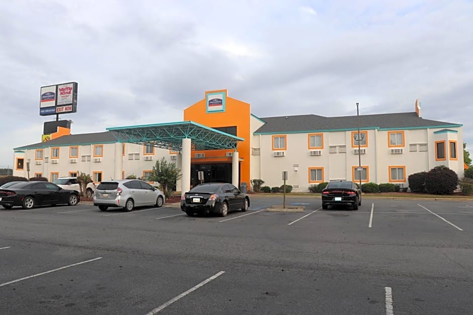 Howard Johnson by Wyndham Tifton GA I-75