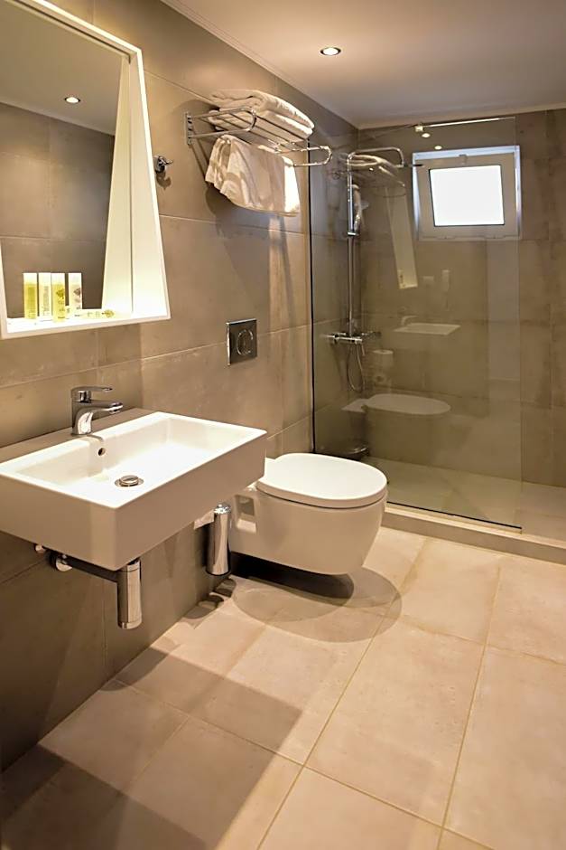 Blue Horizon Apartments