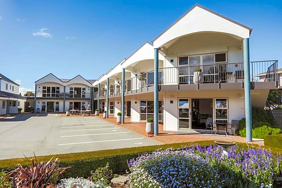 Radfords on the Lake