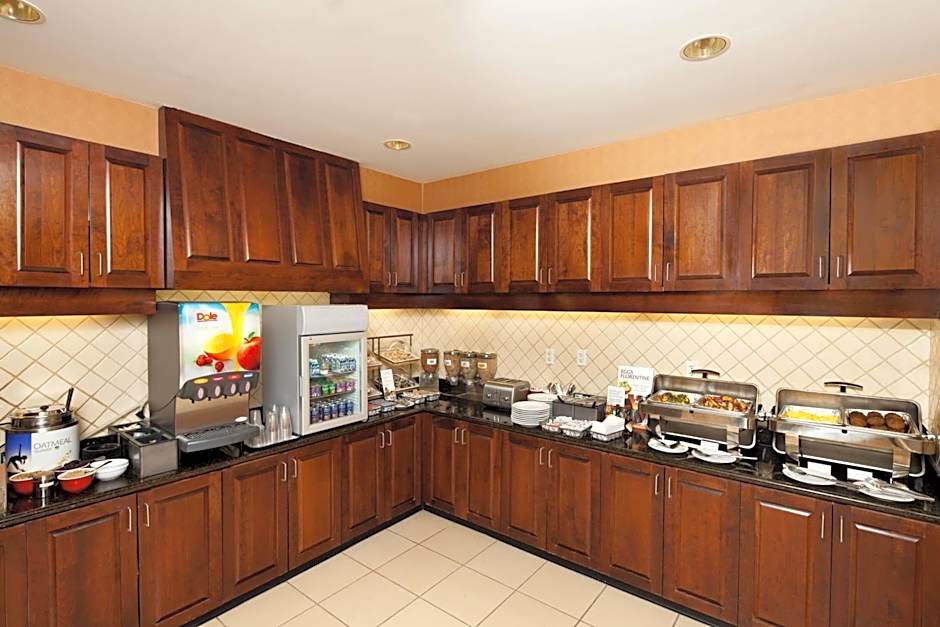 Residence Inn by Marriott Wichita East At Plazzio