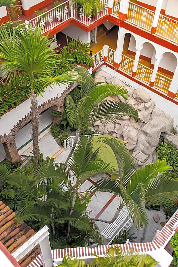 Hotel Encino
