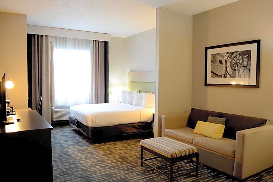 Country Inn & Suites by Radisson, Port Clinton, OH