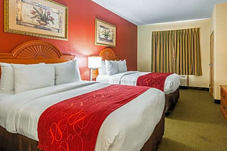 Double Suite with Two Double Beds - Non-Smoking