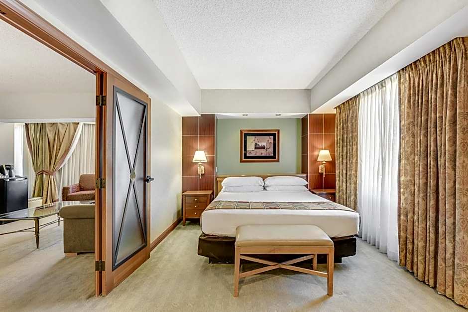 Photo 1 of 4 of Executive 1 King Bed Suite, Nonsmoking