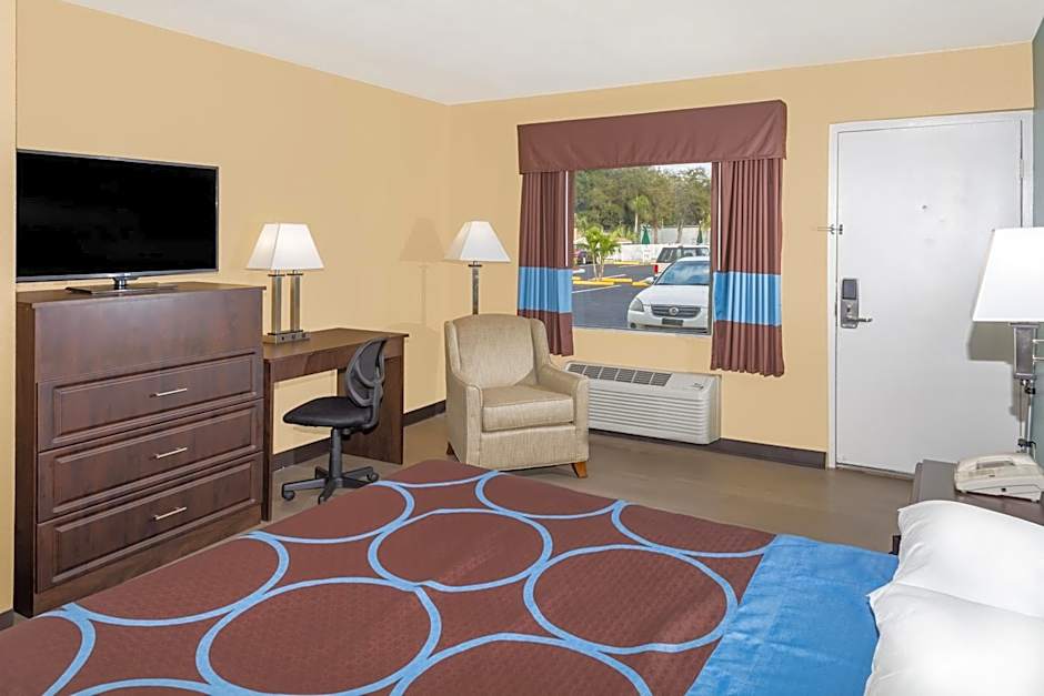 Super 8 by Wyndham Sarasota Near Siesta Key
