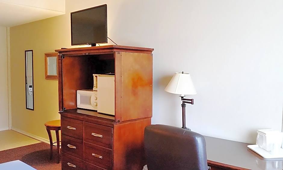 Travel Inn - Watertown NY