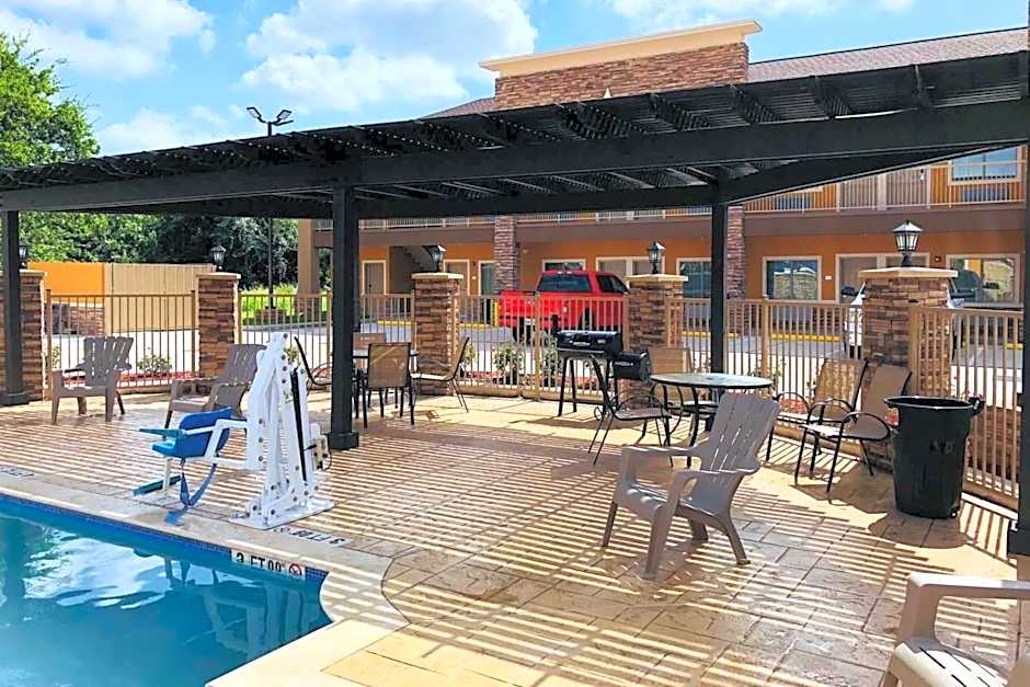 Super 8 by Wyndham Houston Northwest Cypress