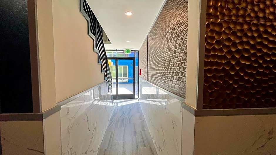 Quintessence ApartHotel