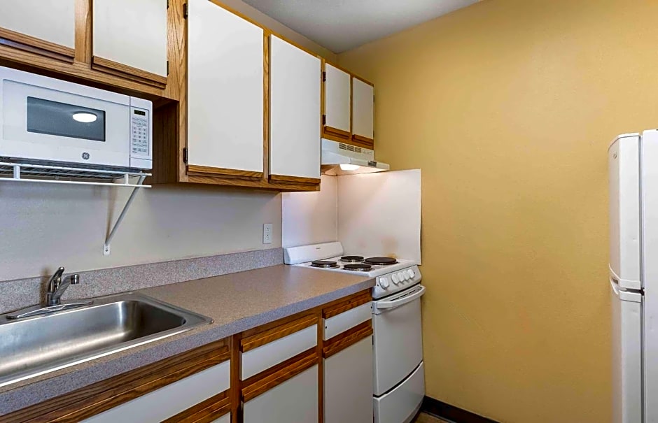 Extended Stay America Select Suites - St. Louis - Westport - Craig Road