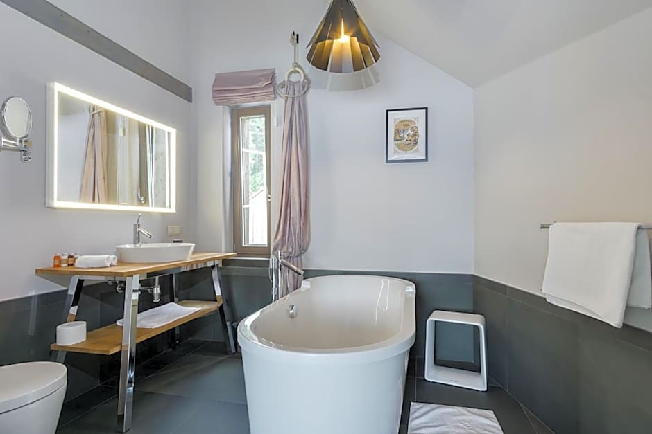 PRZYSTAŃ WYGONIN knéżka i wino