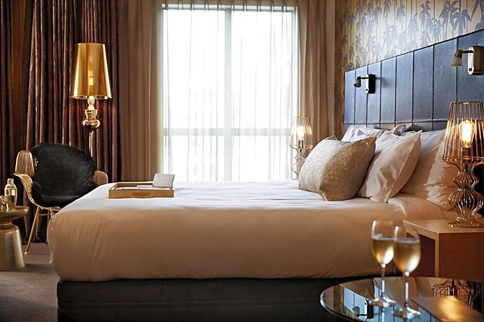 Museum Apartment Hotel, Independent Collection by EVT