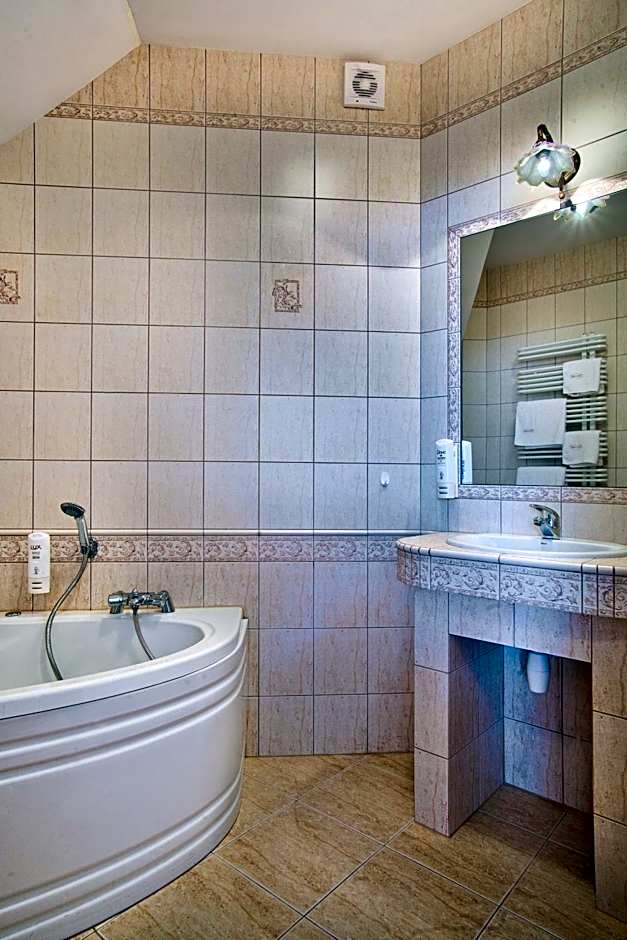 Hotel - Dworek Tryumf