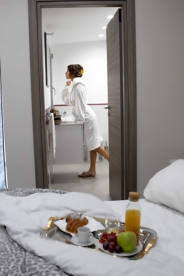 Le Mirage boutique II