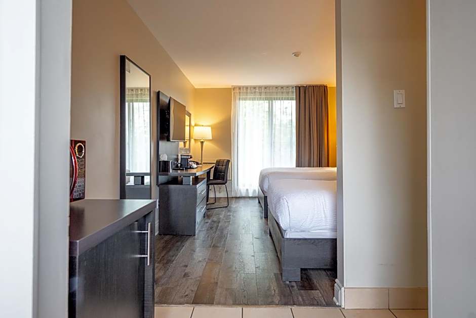 Ramada by Wyndham Ottawa On The Rideau