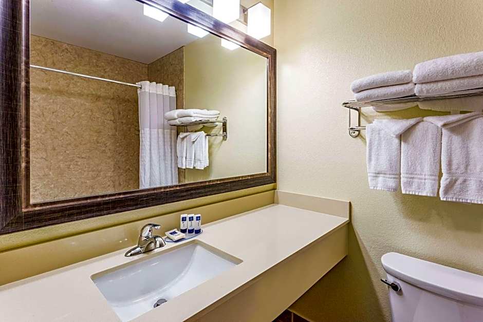 AmericInn by Wyndham Burnsville