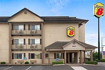 Super 8 by Wyndham Springfield/Eugene