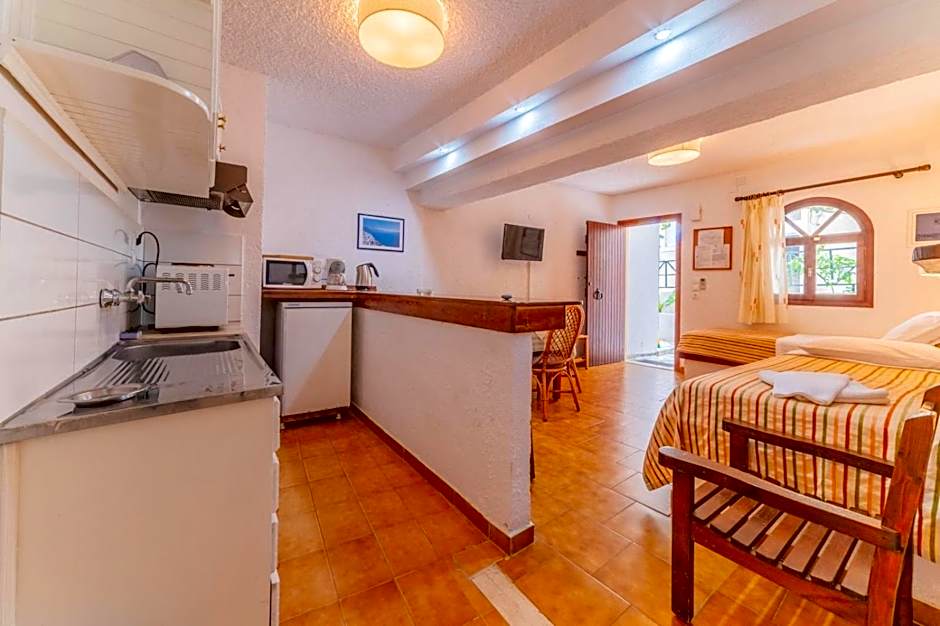Kastro Studios Apartments