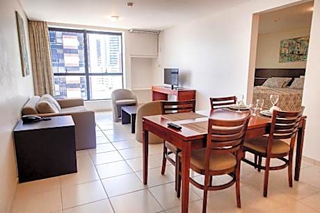 Athenas Suites By BnbHost