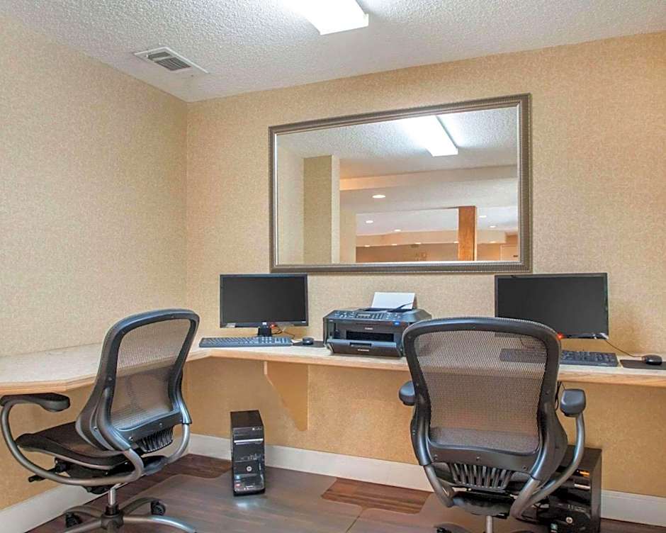 Quality Inn & Suites Ridgeland