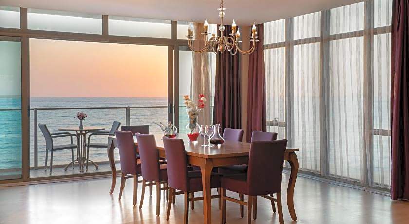 Ladies Beach Suit Otel