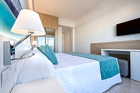 DOUBLE PREMIUM SEA VIEW 3 ADULTS