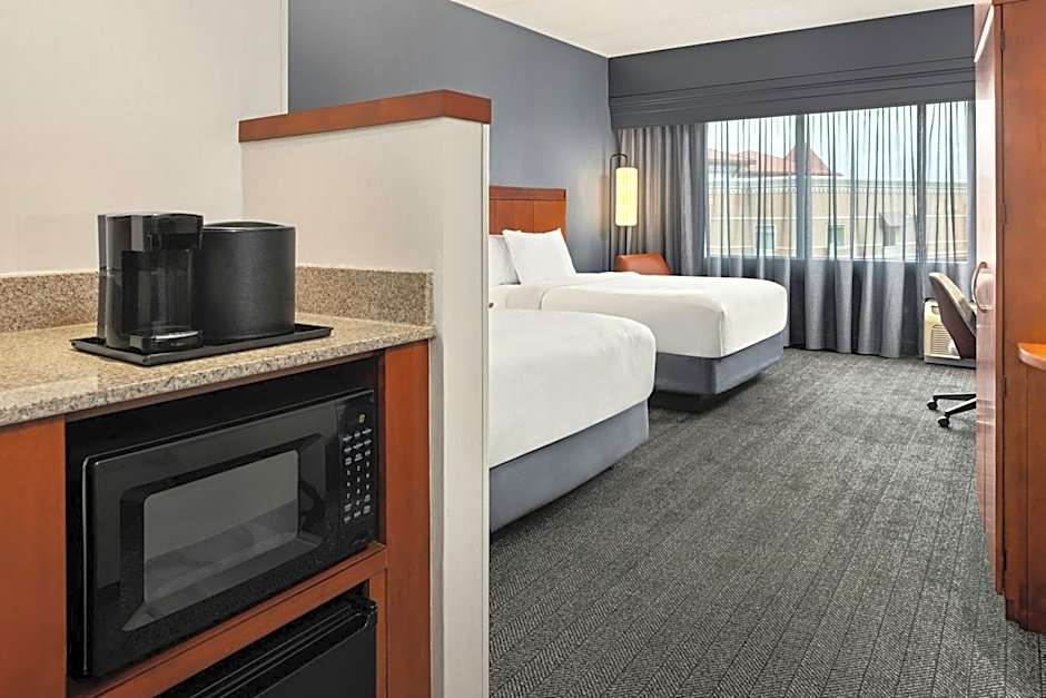 Courtyard by Marriott Minneapolis Maple Grove/Arbor Lakes