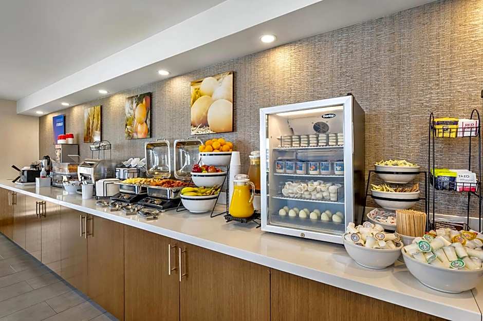 Comfort Inn Montreal Aeroport