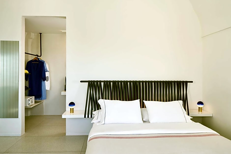 Alti Santorini Suites - Caldera View