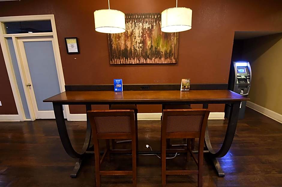 Best Western Point South