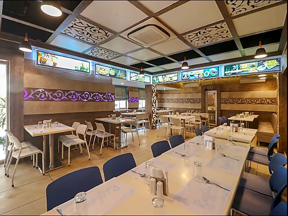 HelloStay Hotel 7504 Priya Kahravel Nagar