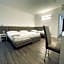 Hotel Holiday