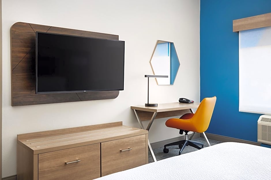 Holiday Inn Express & Suites Bridgeport By IHG