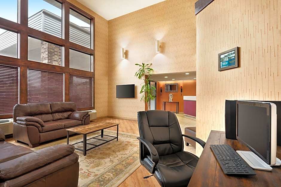 Super 8 by Wyndham Wausau