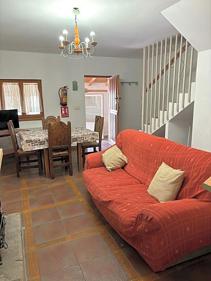 ALTOGREDOS Hotel Rural y apartamentos turísticos