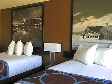 Queen Room with Two Queen Beds - Non-Smoking