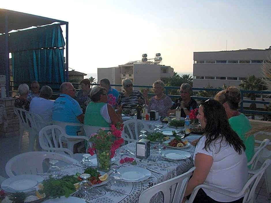 Delphin Hotel Side