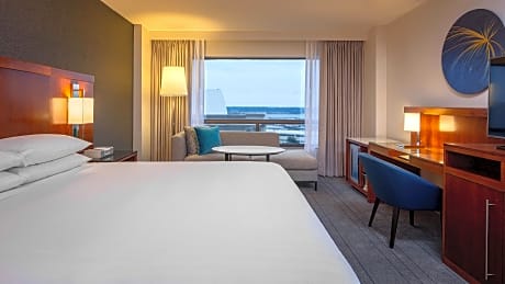 1 King Bed High Floor