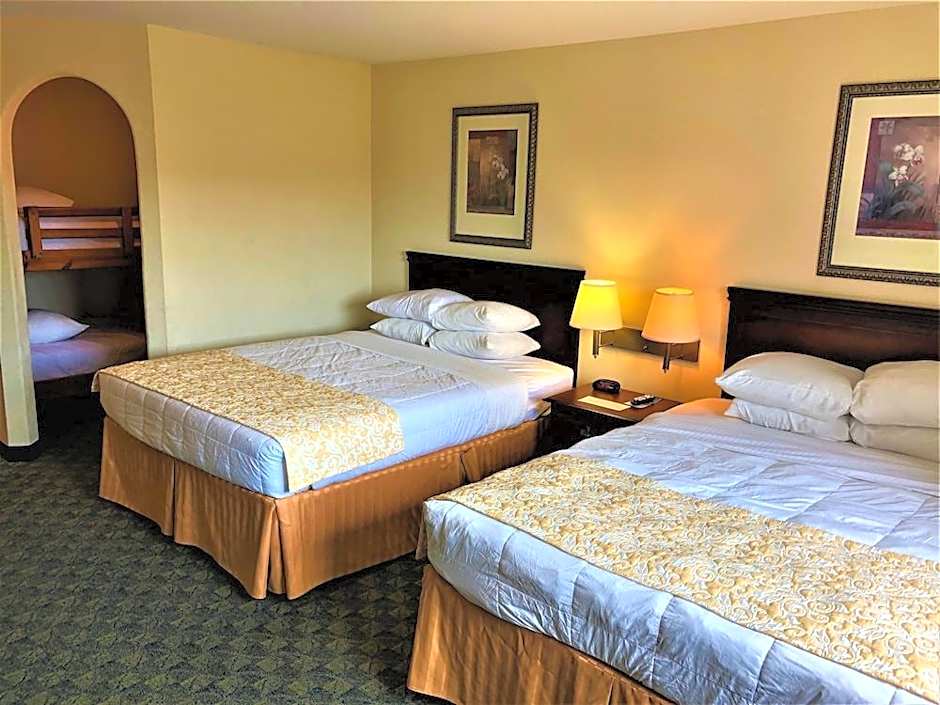 Howard Johnson by Wyndham Branson