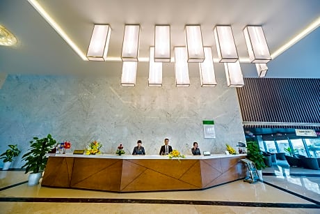 Muong Thanh Grand Cua Lo Hotel