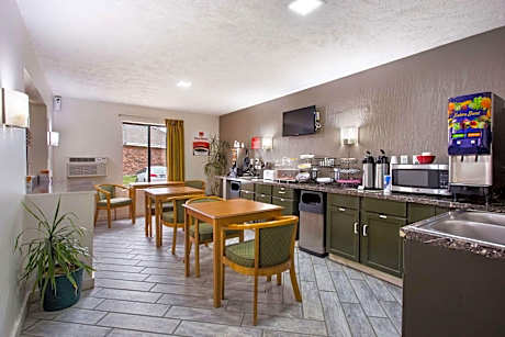 Red Lion Inn & Suites Olathe Kansas City