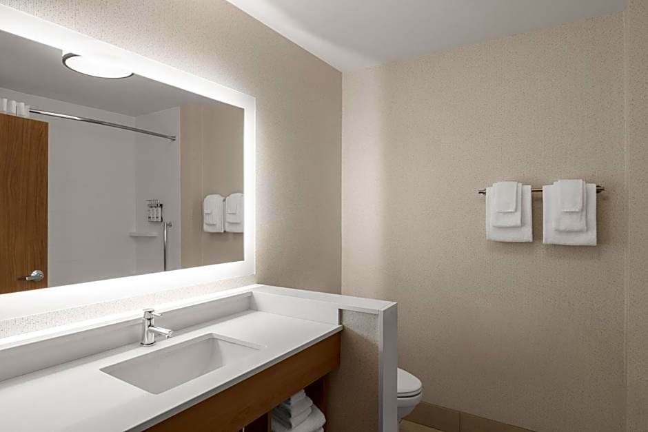 Holiday Inn Express & Suites Salem North-Keizer By IHG