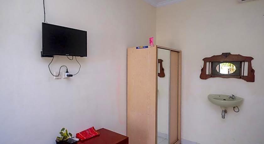 RedDoorz Syariah near Alun Alun Wonosari