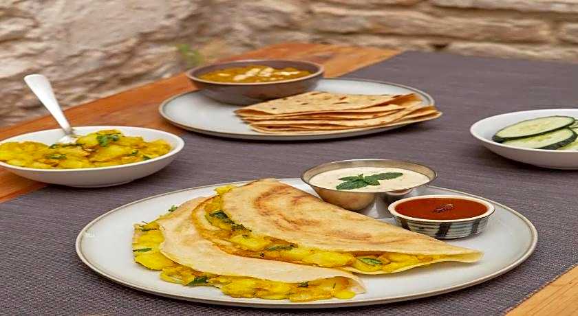 FabHotel Savi Inn - Nr. Mantri Square Mall