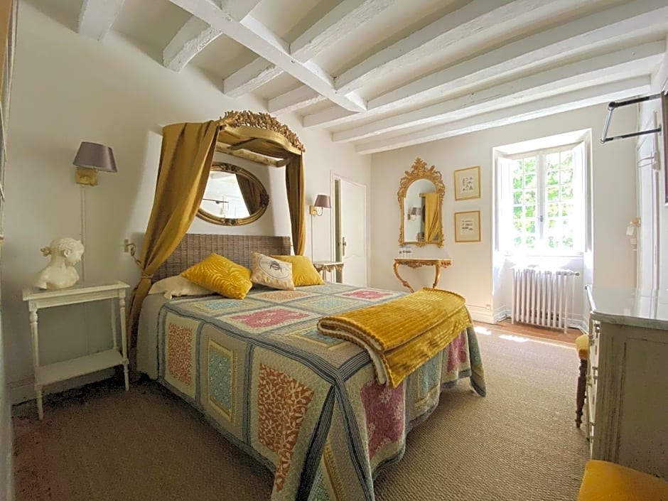 Le Petit Chateau De Sainte Colombe