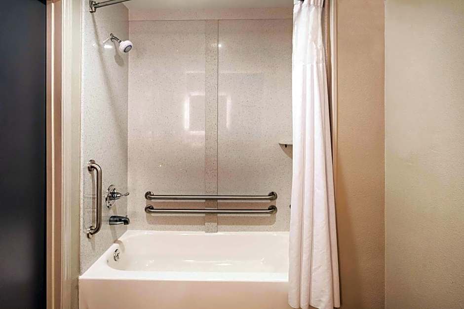 La Quinta Inn & Suites by Wyndham Chattanooga-Hamilton Place