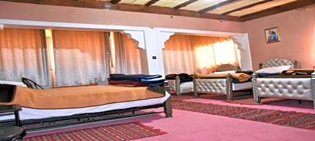 Double or Twin Room with Private Bathroom